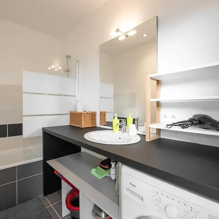 Spacious And Bright Nest With Beautiful Terrace Appartement *