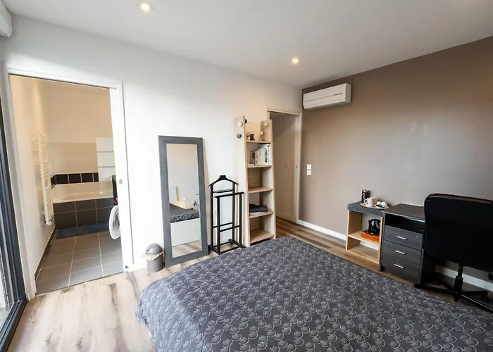 Spacious And Bright Nest With Beautiful Terrace * Bordeaux