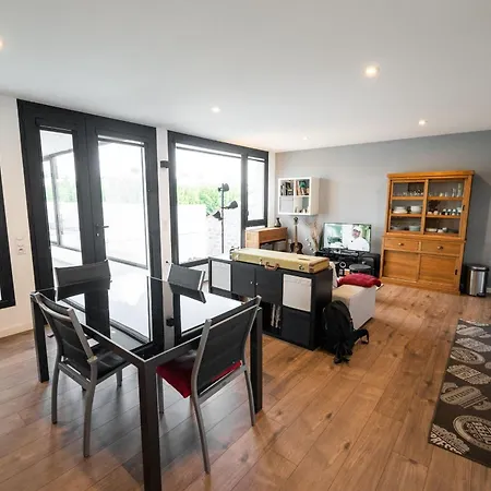 Spacious And Bright Nest With Beautiful Terrace Bordeaux
