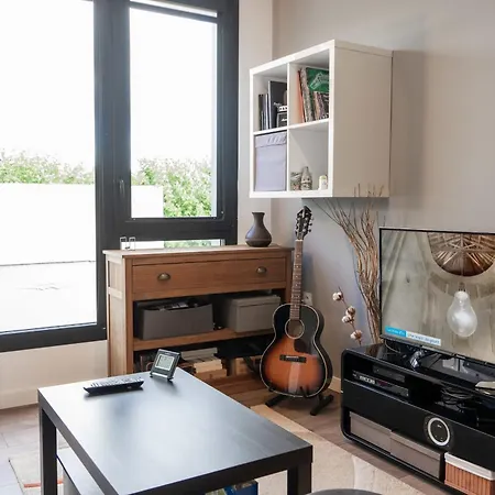 Spacious And Bright Nest With Beautiful Terrace Lejlighed