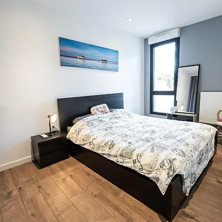 Spacious And Bright Nest With Beautiful Terrace *